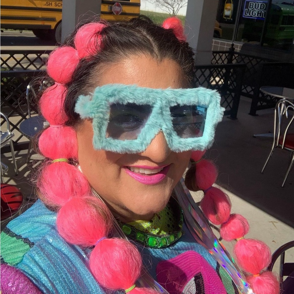 Plus size fun fashion here